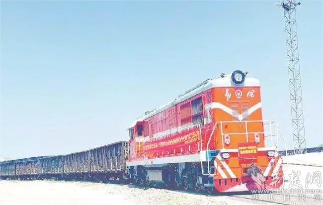 “麻城-寧波舟山港”海鐵聯(lián)運班列。(1).jpg