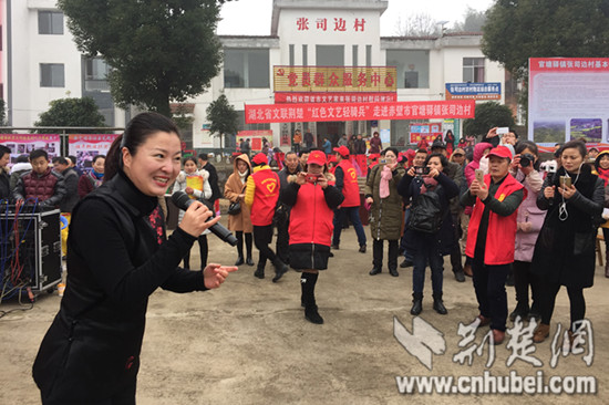 圖10 黃梅戲經(jīng)典唱段《打豬草》 - 萬能看圖王_副本.jpg 圖10 黃梅戲經(jīng)典唱段《打豬草》 - 萬能看圖王_副本.jpg